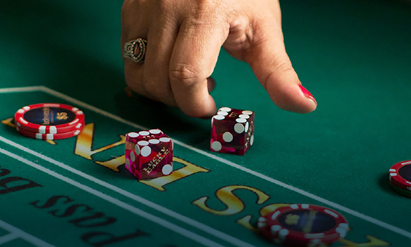 RoyalSpins Casino
